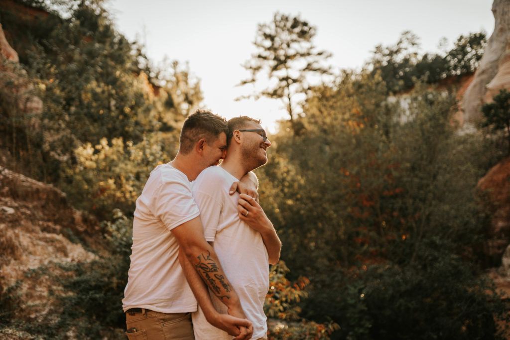 Columbus Georgia Wedding photographer takes photos of couple at Providence Canyon State Park